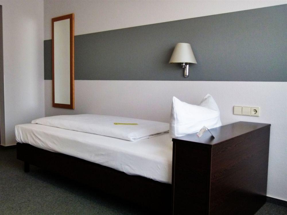 Akzent Hotel Torgauer Hof Sindelfingen Exteriér fotografie