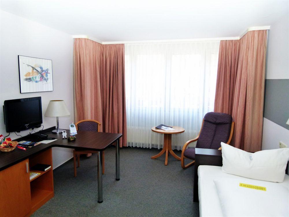 Akzent Hotel Torgauer Hof Sindelfingen Exteriér fotografie